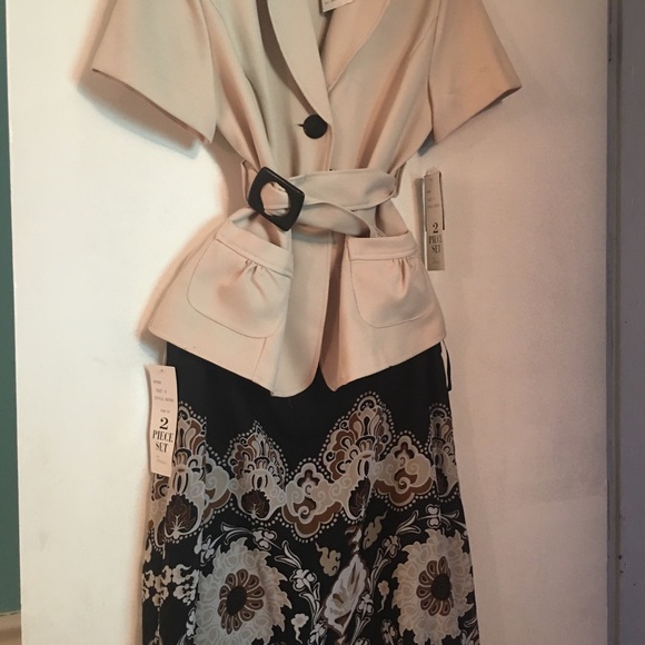 2 piece jacket with skirt - Picture 1 of 1